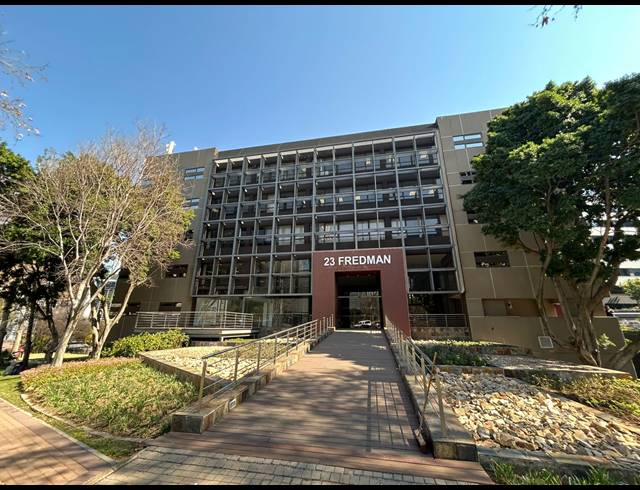 1,929M² OFFICE TO LET IN SANDTON CENTRAL